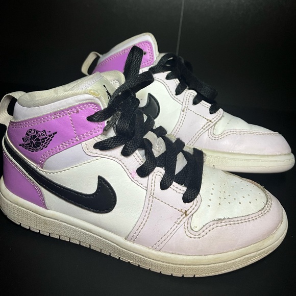 Jordan 1 Mid Grape Kids Basketball Sneaker Size 13C - Picture 1 of 7